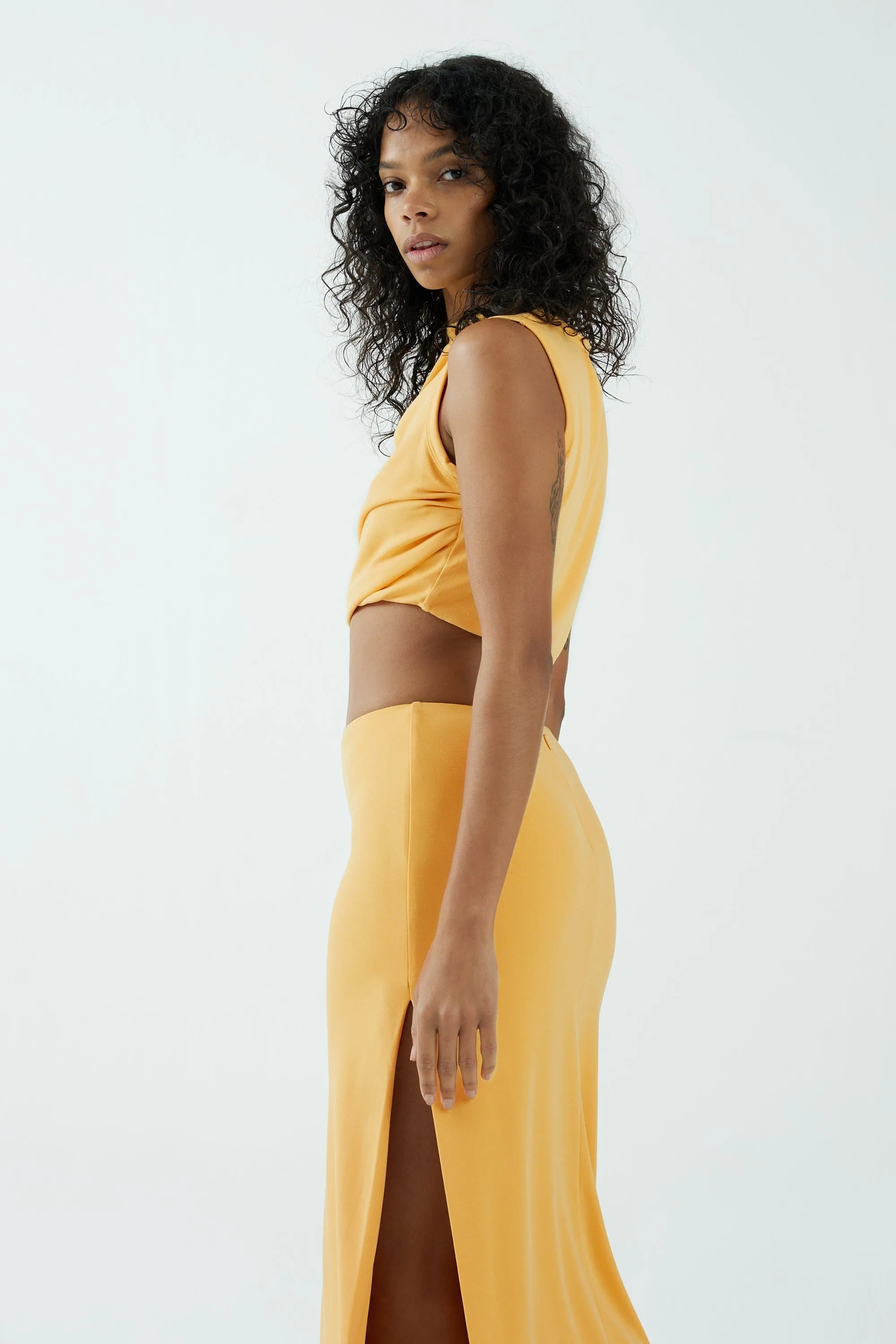 MODE SPLIT SIDE MIDI SKIRT | MARIGOLD
